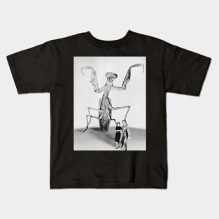 Scary Praying Mantis Kids T-Shirt